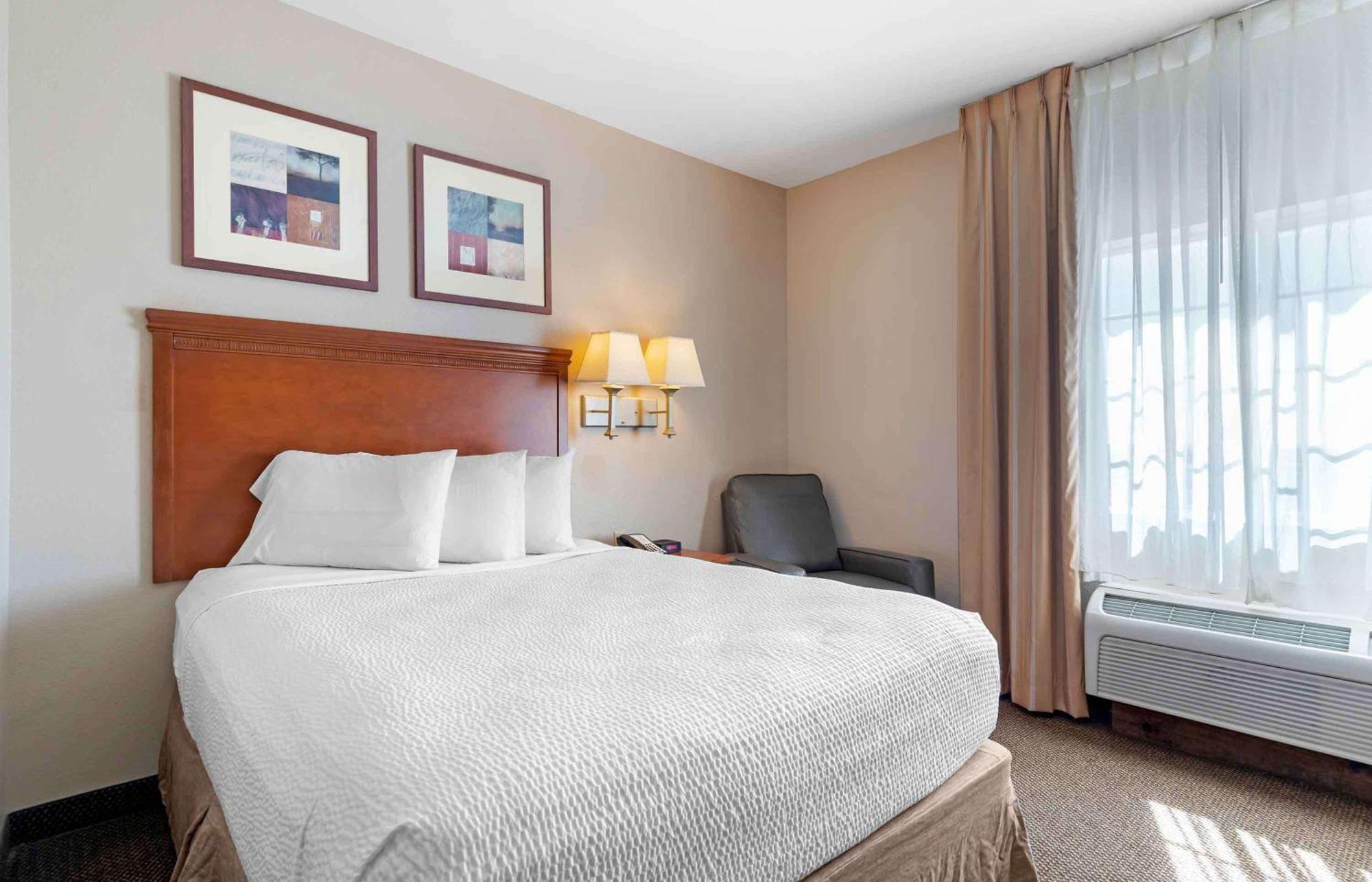 Extended America - - North Hotel